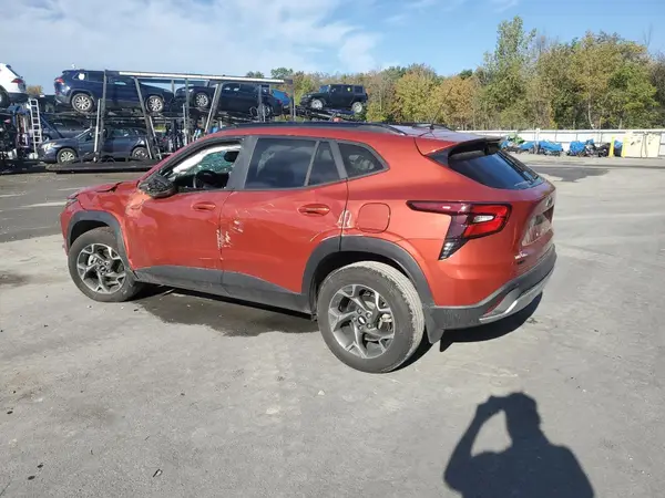KL77LHE28RC206366 2024 CHEVROLET TRAX - Image 2