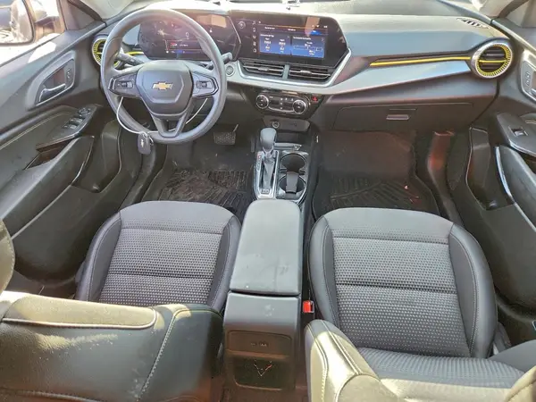 KL77LHE28RC237200 2024 CHEVROLET TRAX - Image 8