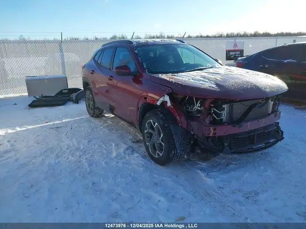 KL77LHE28SC003886 2025 CHEVROLET TRAX - Image 1
