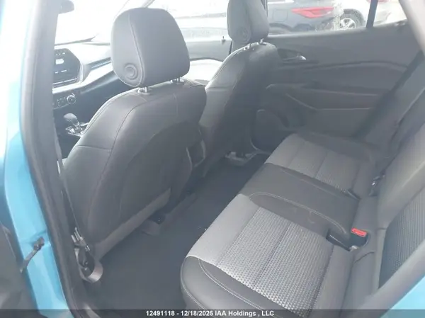 KL77LHE28SC223819 2025 CHEVROLET TRAX - Image 8