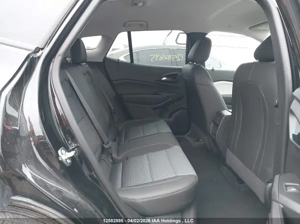 KL77LHE28TC083806 2026 CHEVROLET TRAX - Image 8