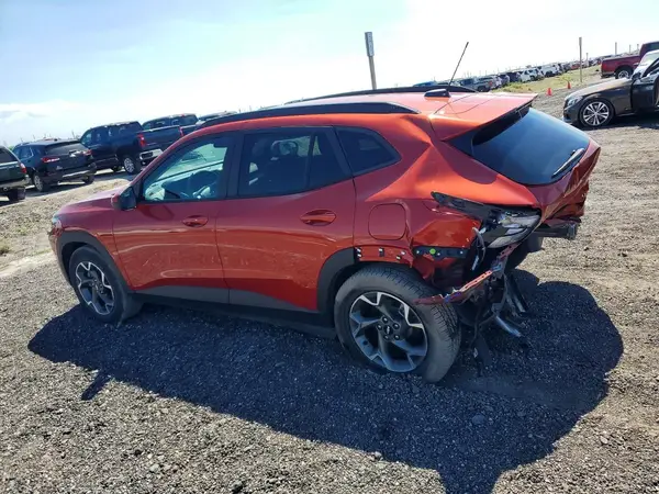 KL77LHE29RC054582 2024 CHEVROLET TRAX - Image 2