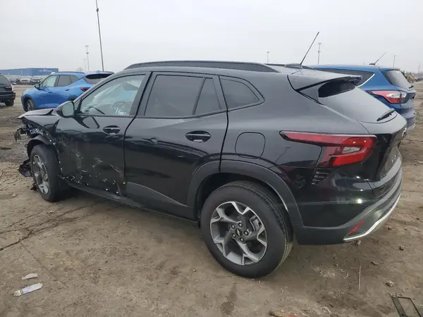 KL77LHE29RC137722 2024 CHEVROLET TRAX - Image 2