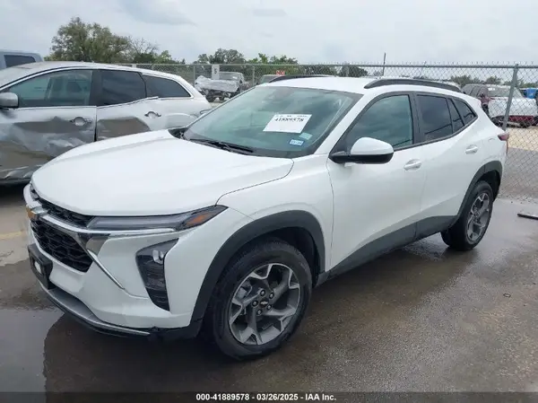 KL77LHE29RC167464 2024 CHEVROLET TRAX - Image 2