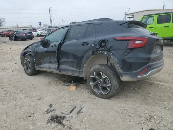 KL77LHE29RC184801 2024 CHEVROLET TRAX - Image 2