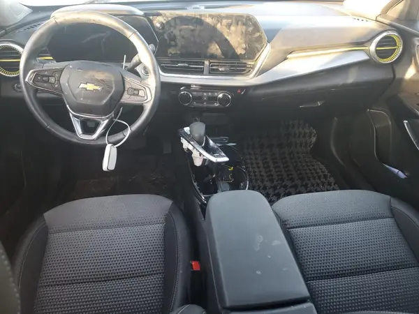 KL77LHE29RC195880 2024 CHEVROLET TRAX - Image 8