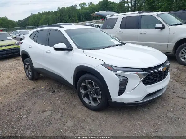 KL77LHE29RC211107 2024 CHEVROLET TRAX - Image 1