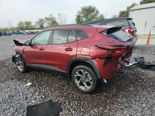 KL77LHE29RC212239 2024 CHEVROLET TRAX - Image 2