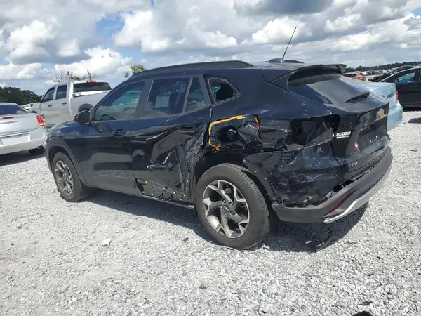 KL77LHE29RC212418 2024 CHEVROLET TRAX - Image 2