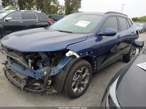 KL77LHE29RC218087 2024 CHEVROLET TRAX - Image 2