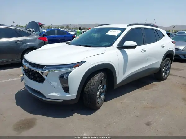 KL77LHE29RC231437 2024 CHEVROLET TRAX - Image 2