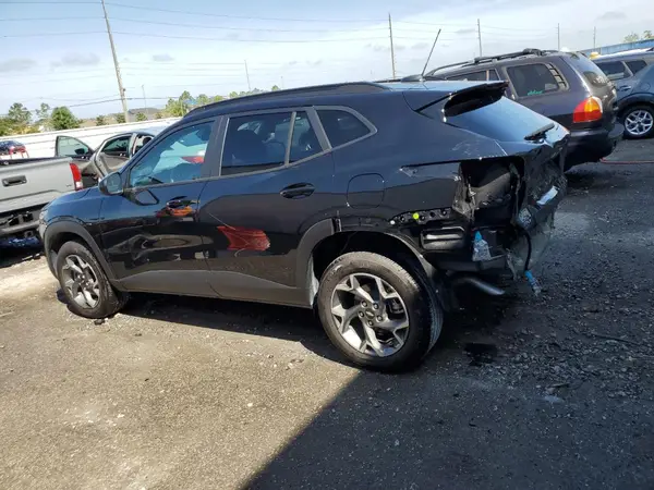 KL77LHE29RC245645 2024 CHEVROLET TRAX - Image 2