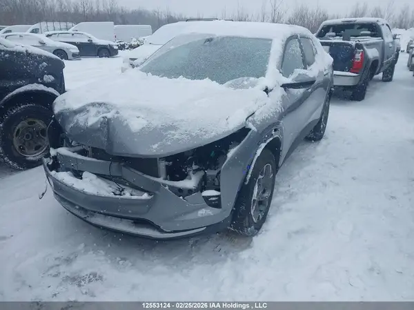 KL77LHE29SC024312 2025 CHEVROLET TRAX - Image 2