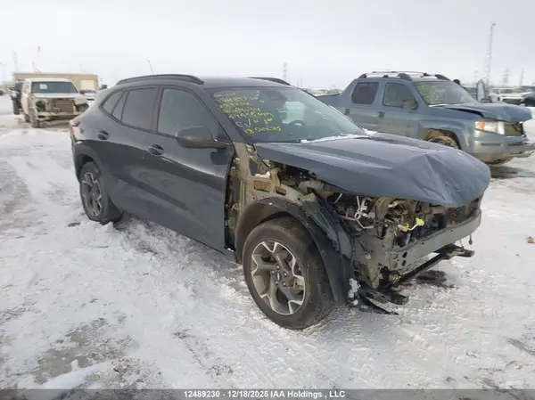 KL77LHE29SC064034 2025 CHEVROLET TRAX - Image 1