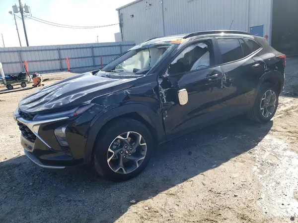 KL77LHE2XRC020649 2024 CHEVROLET TRAX - Image 1