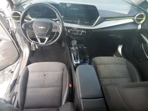 KL77LHE2XRC022417 2024 CHEVROLET TRAX - Image 8
