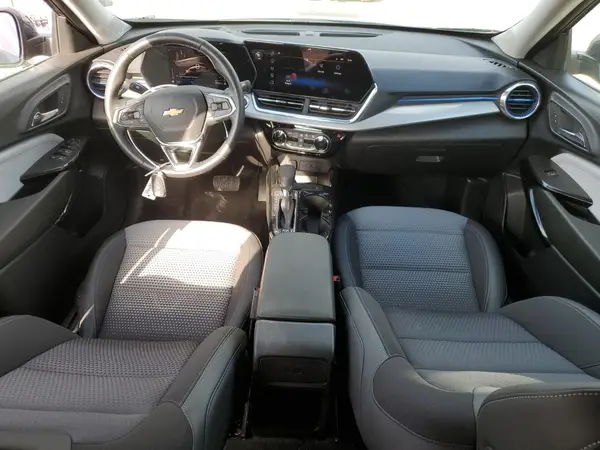 KL77LHE2XRC055093 2024 CHEVROLET TRAX - Image 8