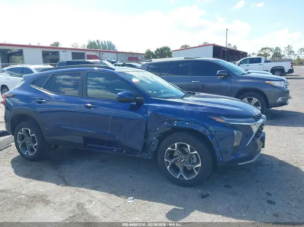 KL77LHE2XRC081810 2024 CHEVROLET TRAX - Image 1
