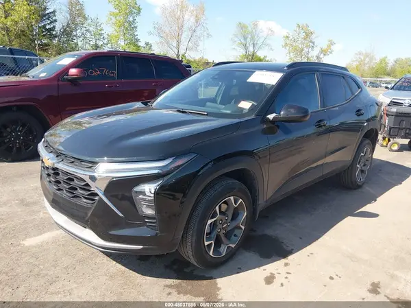 KL77LHE2XRC100226 2024 CHEVROLET TRAX - Image 2