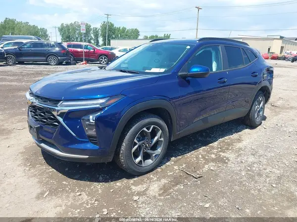 KL77LHE2XRC104325 2024 CHEVROLET TRAX - Image 2