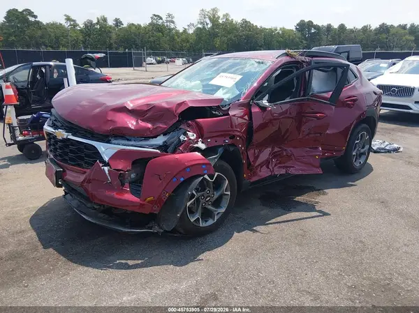 KL77LHE2XRC136871 2024 CHEVROLET TRAX - Image 2