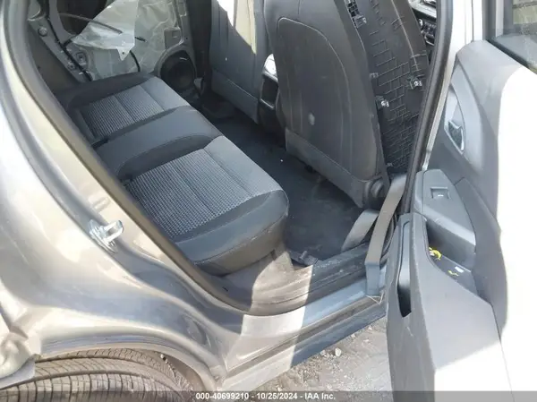 KL77LHE2XRC171684 2024 CHEVROLET TRAX - Image 8