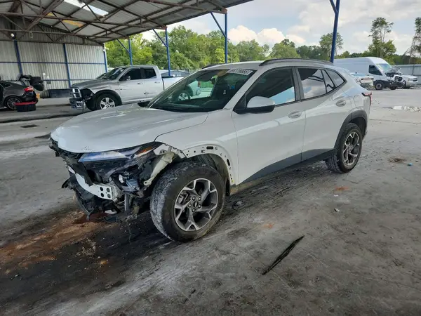 KL77LHE2XRC173189 2024 CHEVROLET TRAX - Image 1