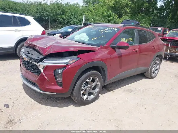 KL77LHE2XRC207874 2024 CHEVROLET TRAX - Image 2