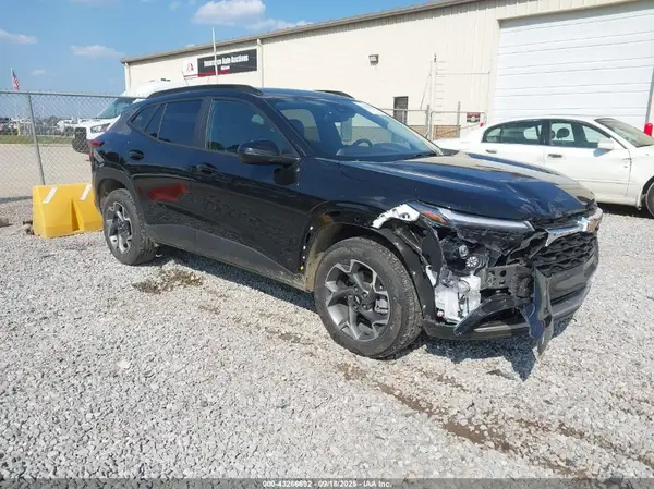 KL77LHE2XRC237568 2024 CHEVROLET TRAX - Image 1