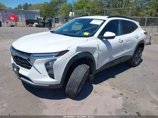 KL77LHE2XRC237571 2024 CHEVROLET TRAX - Image 2