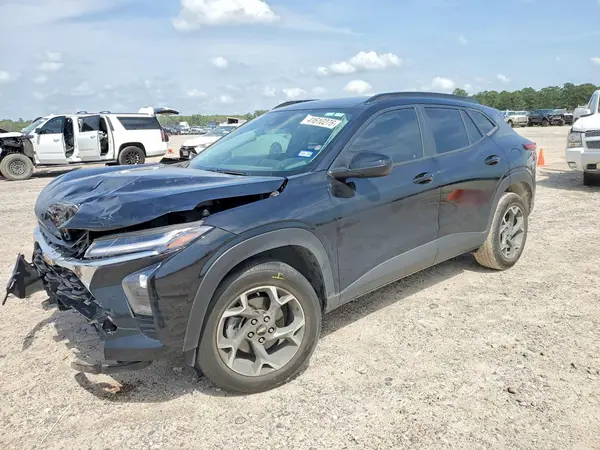 KL77LHE2XRC246092 2024 CHEVROLET TRAX - Image 1