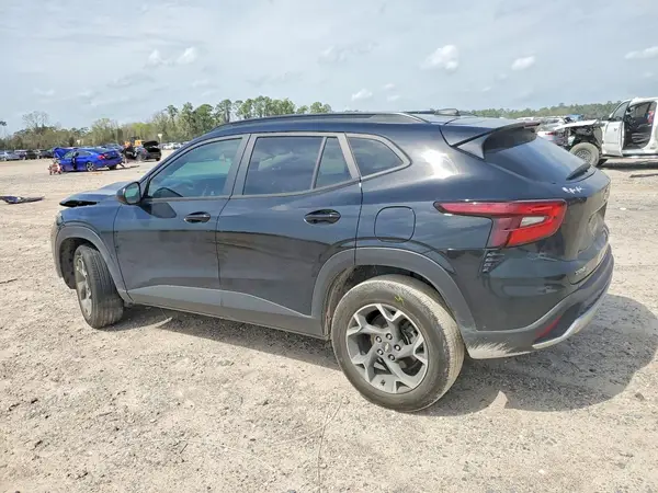 KL77LHE2XRC246092 2024 CHEVROLET TRAX - Image 2