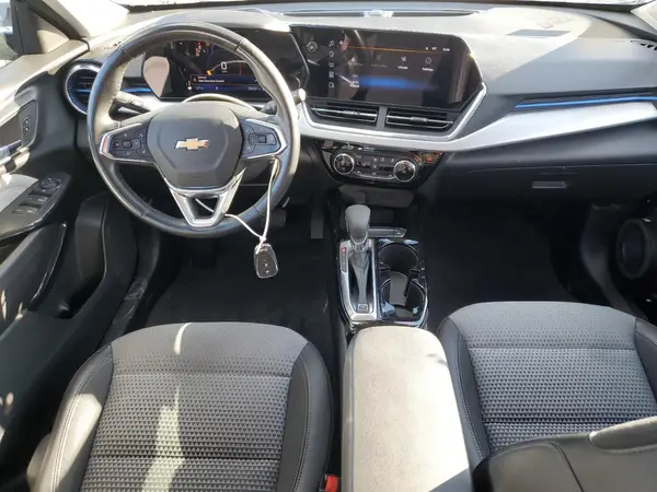 KL77LHEP0SC001108 2025 CHEVROLET TRAX - Image 8
