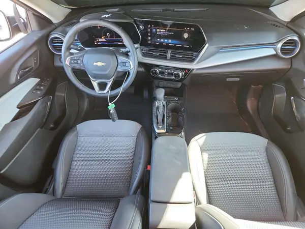 KL77LHEP0SC031421 2025 CHEVROLET TRAX - Image 8