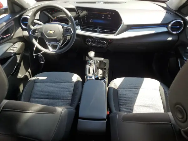 KL77LHEP0SC036747 2025 CHEVROLET TRAX - Image 8