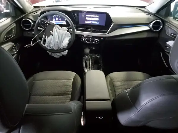 KL77LHEP0SC044332 2025 CHEVROLET TRAX - Image 8