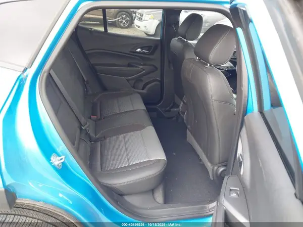 KL77LHEP0SC047585 2025 CHEVROLET TRAX - Image 8