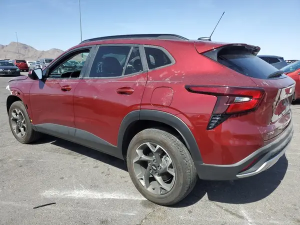 KL77LHEP0SC06500 2025 CHEVROLET TRAX - Image 2