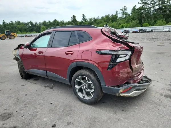 KL77LHEP0SC069084 2025 CHEVROLET TRAX - Image 2