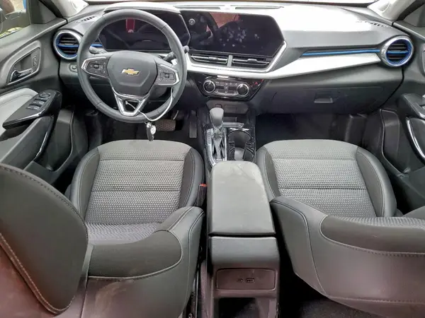 KL77LHEP0SC071711 2025 CHEVROLET TRAX - Image 8