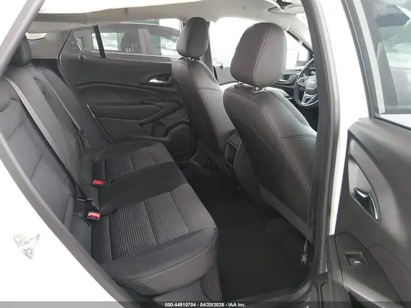 KL77LHEP0SC073782 2025 CHEVROLET TRAX - Image 8