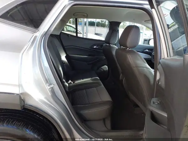 KL77LHEP0SC077413 2025 CHEVROLET TRAX - Image 8