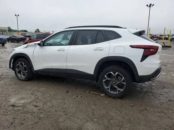 KL77LHEP0SC086662 2025 CHEVROLET TRAX - Image 2