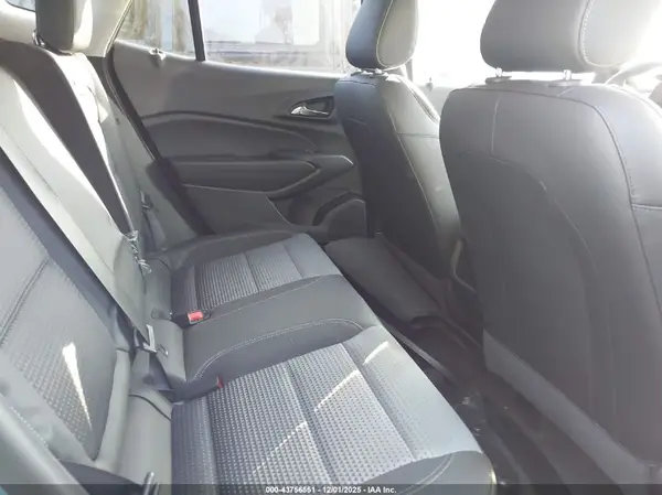 KL77LHEP0SC090145 2025 CHEVROLET TRAX - Image 8