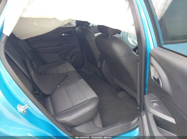 KL77LHEP0SC091117 2025 CHEVROLET TRAX - Image 8