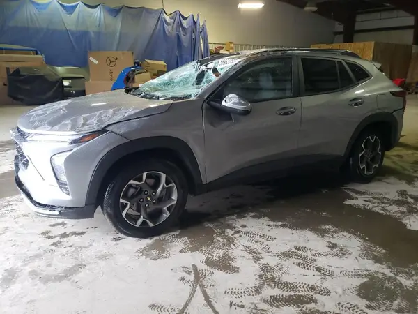 KL77LHEP0SC100270 2025 CHEVROLET TRAX - Image 1