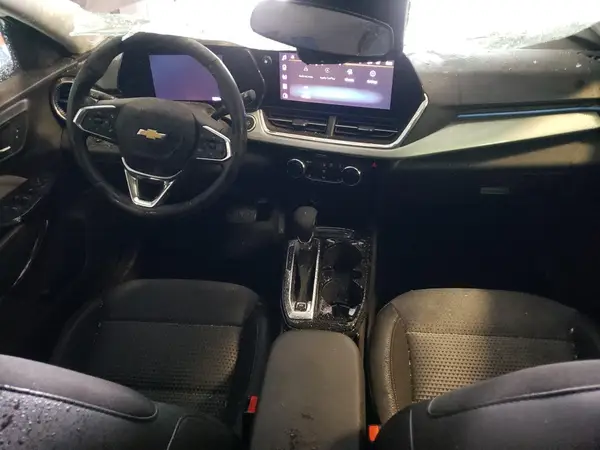 KL77LHEP0SC100270 2025 CHEVROLET TRAX - Image 8