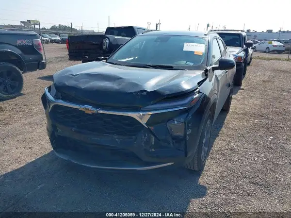 KL77LHEP0SC101015 2025 CHEVROLET TRAX - Image 2