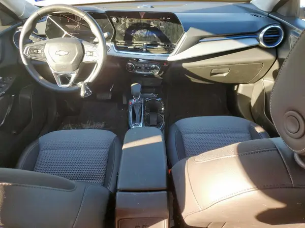 KL77LHEP0SC102052 2025 CHEVROLET TRAX - Image 8