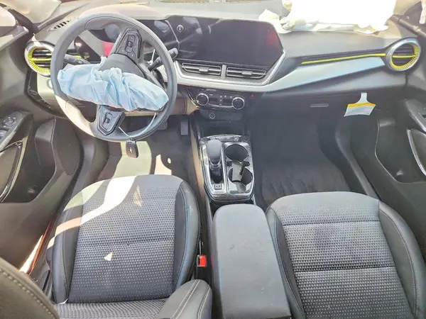 KL77LHEP0SC102861 2025 CHEVROLET TRAX - Image 8